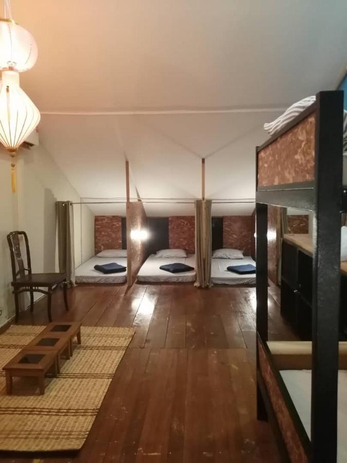 Lima.Tujoh Hotel Kuching Buitenkant foto